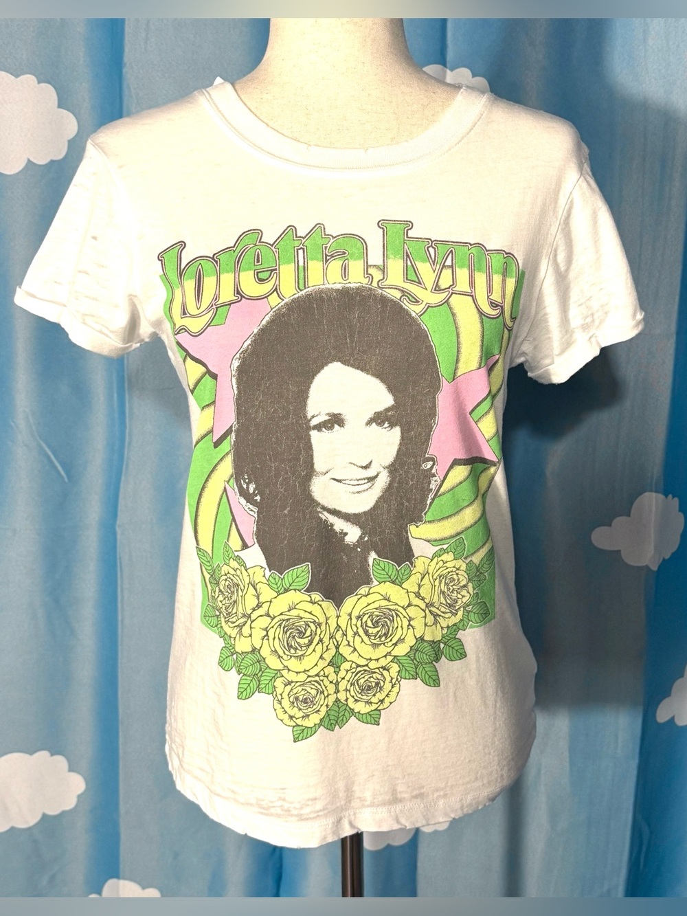 Loretta Lynn distressed retro 70s white screen print tshirt.  XS